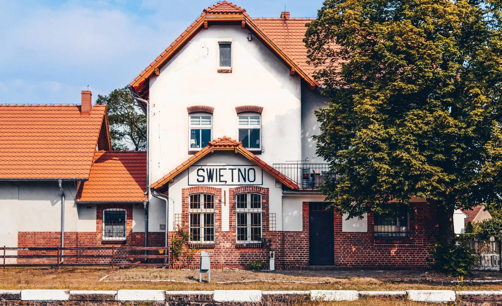 Muzealna stacja Świętno - budynek dworca